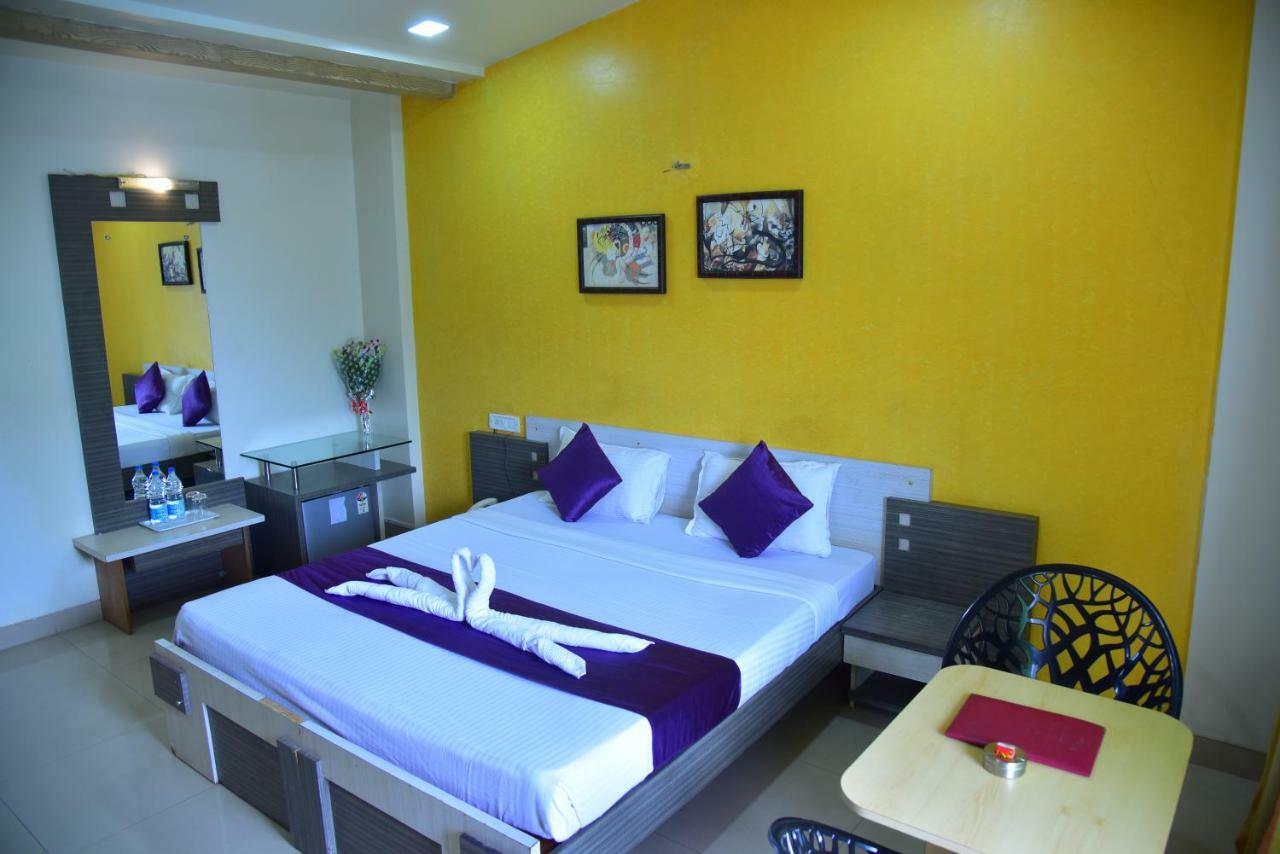 Palette - Spring Hills Resort Pirangut Buitenkant foto