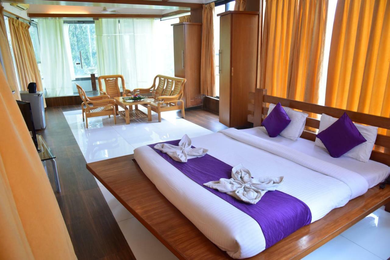 Palette - Spring Hills Resort Pirangut Buitenkant foto